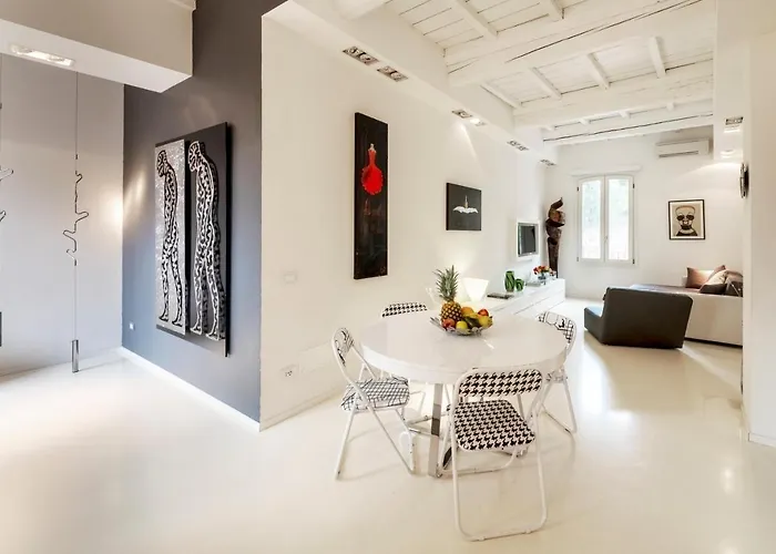Charming Flat In Centro A Ferrara Con Posto Auto