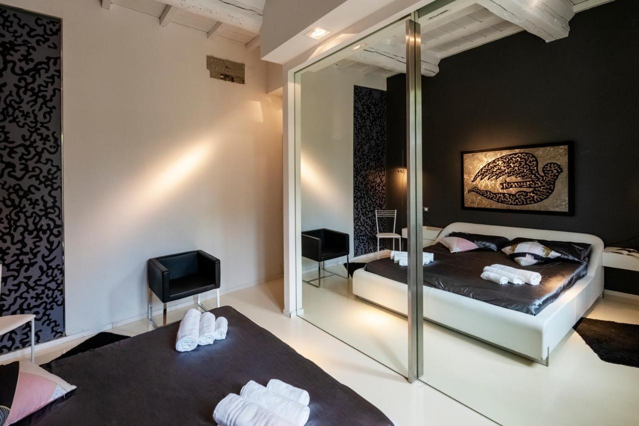 Charming Flat In Centro A Con Posto Auto Ferrara