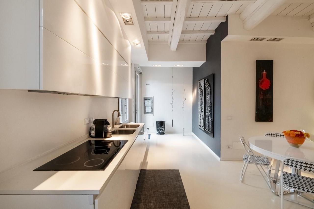 Charming Flat In Centro A Con Posto Auto Holiday home *