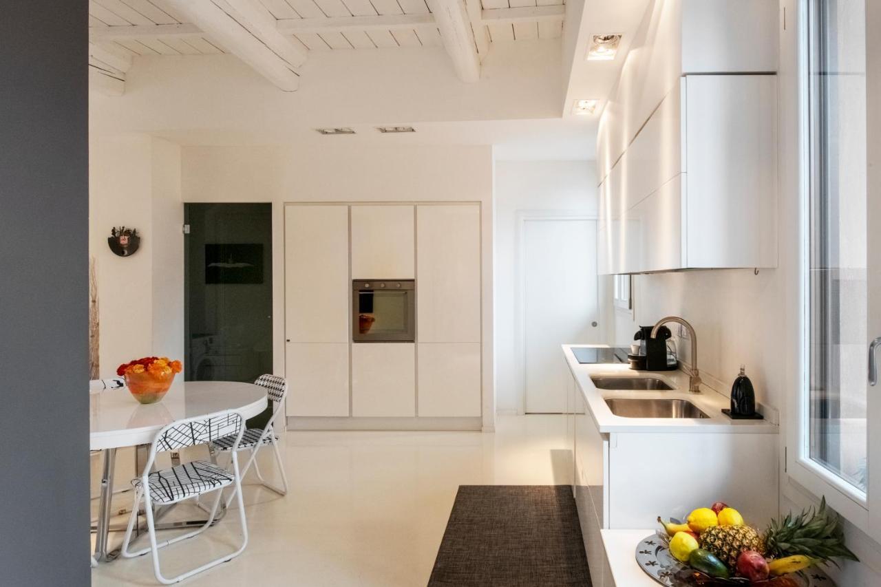Holiday home Charming Flat In Centro A Con Posto Auto
